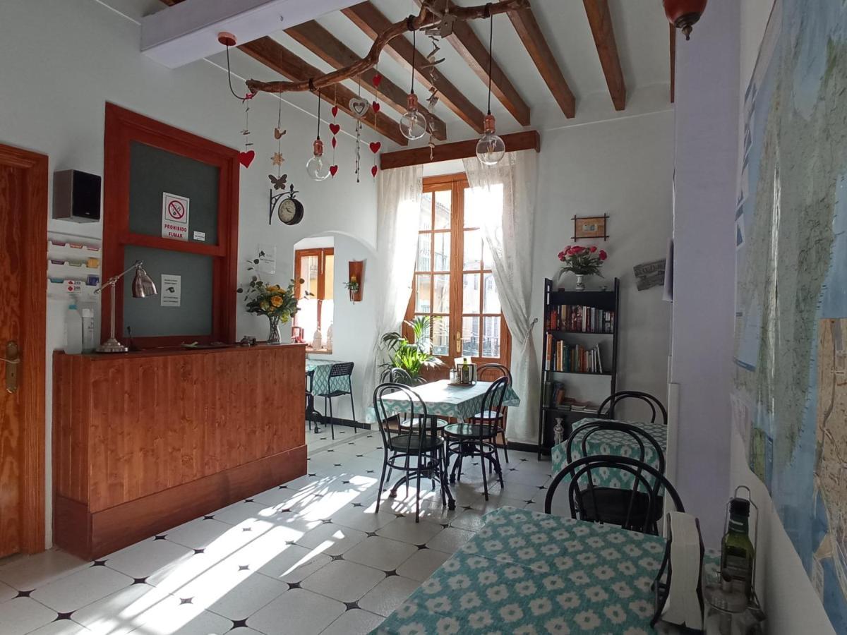 Hostal Ca'N Tiu Alaró Esterno foto