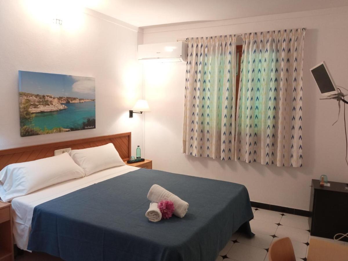 Hostal Ca'N Tiu Alaró Esterno foto