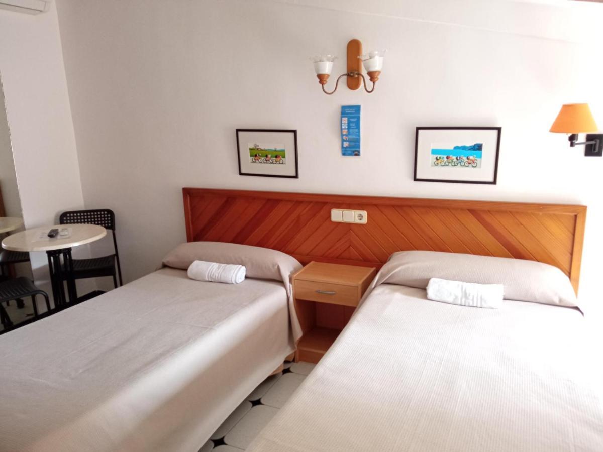 Hostal Ca'N Tiu Alaró Esterno foto