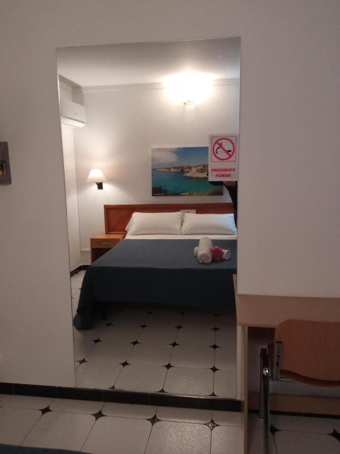 Hostal Ca'N Tiu Alaró Esterno foto