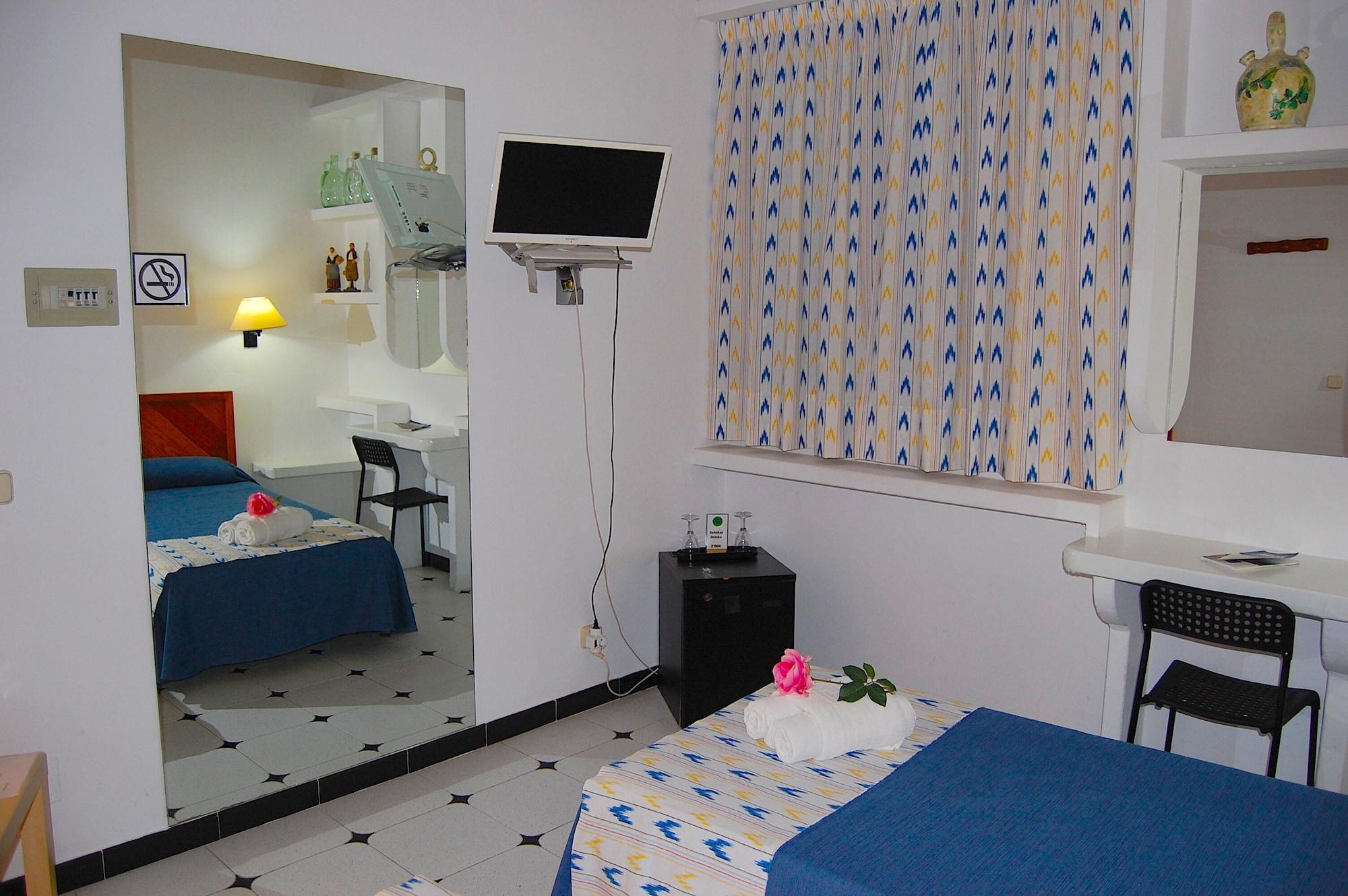 Hostal Ca'N Tiu Alaró Esterno foto